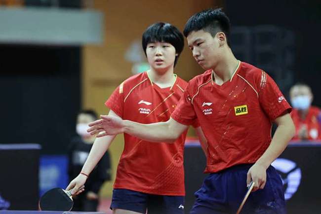 弗兰克·桑切斯与小理查德·托雷斯将进行重量级拳王资格赛，双方已达成协议，但进展缓慢。