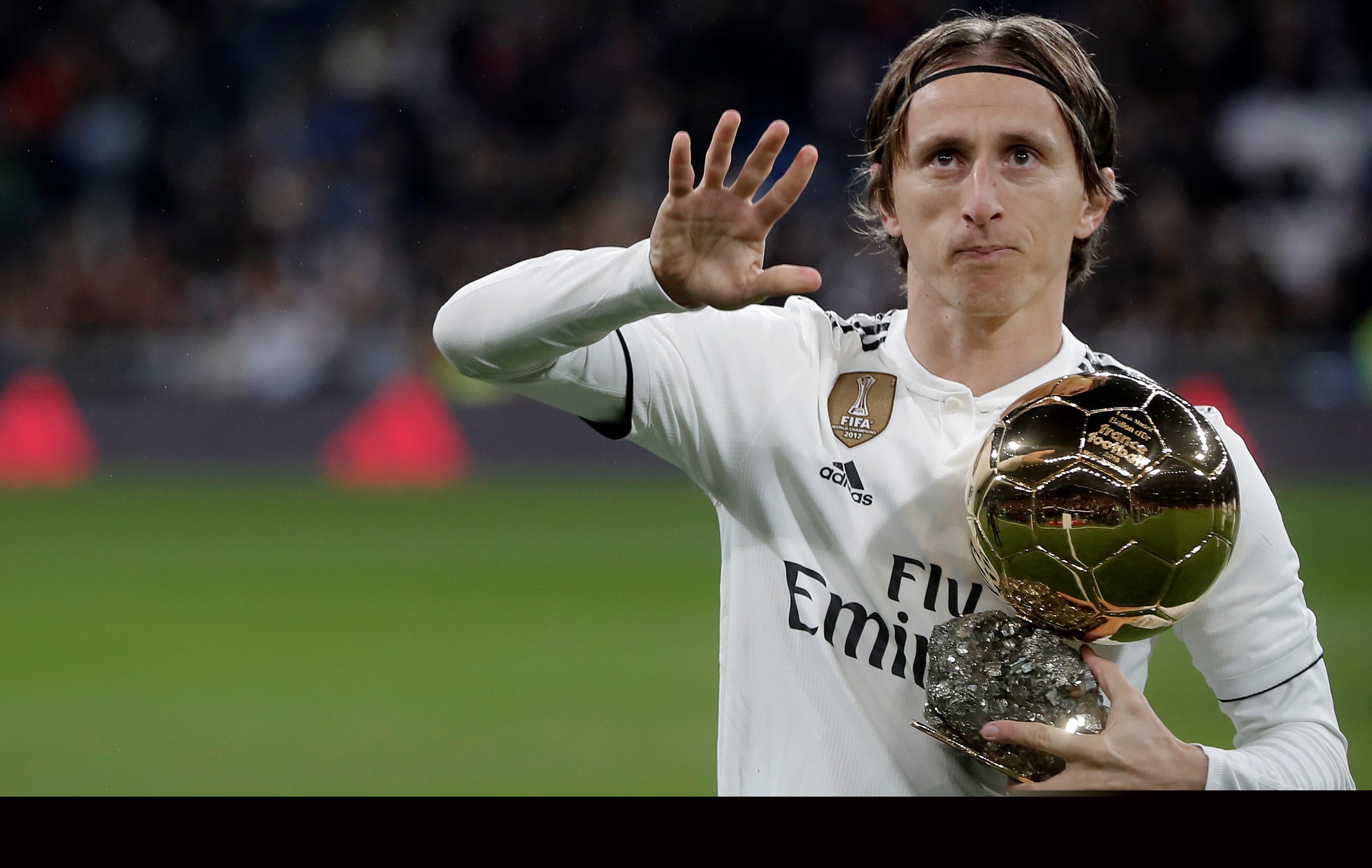 未来科技：解析“AI 裁判”在体育赛事博彩中可能带来的公平性争议。（AI执法的隐忧：体育赛事博彩中的公平性挑战）