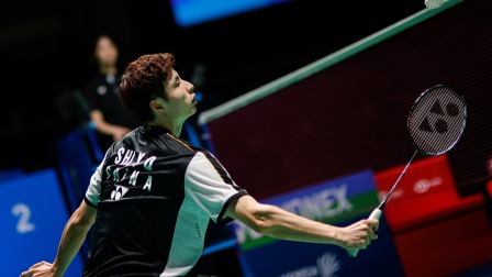 最快百球先生！哈兰德领取英超100球纪念球