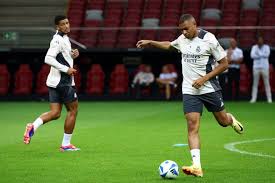 示了现代篮 示了现代篮