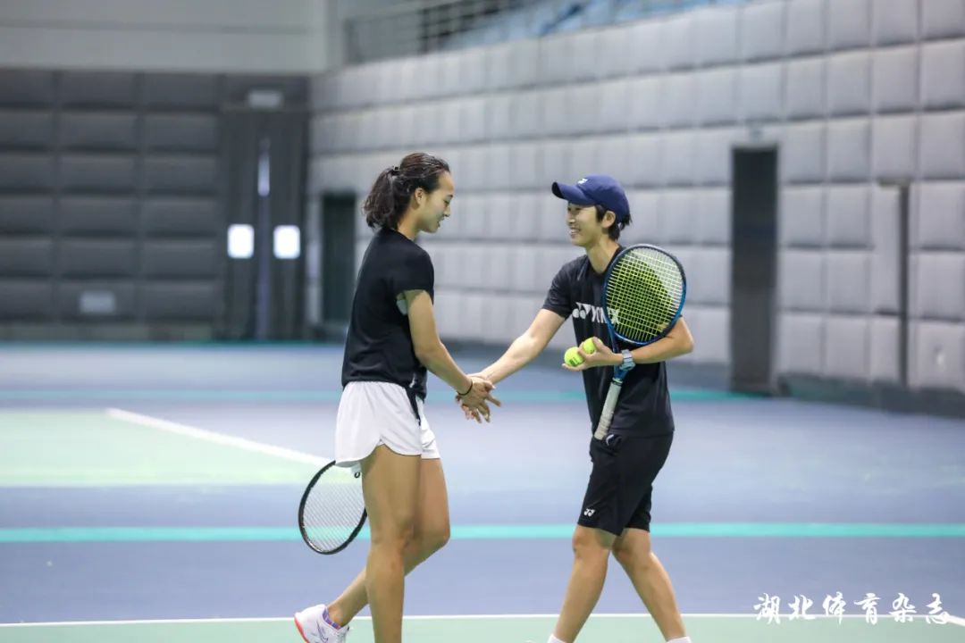 以效力于欧 以效力于欧