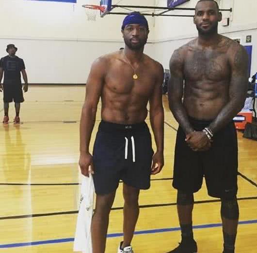 在这背后 在这背后